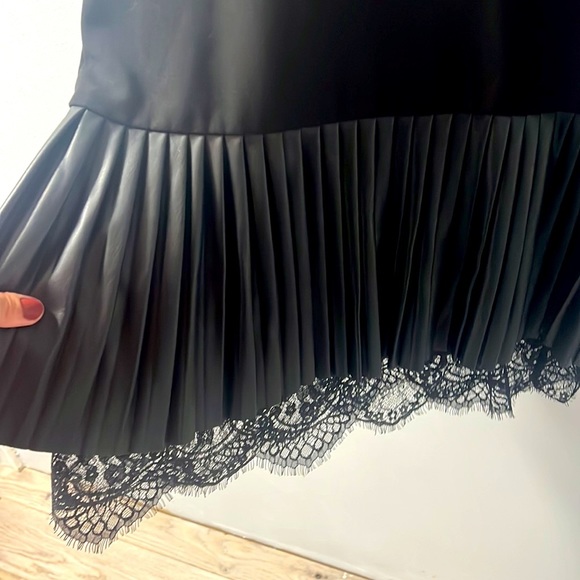 𝅺NWOT Karl Lagerfeld Dress, Size Medium, Black with Pleated Leather and Lace - Picture 2 of 5